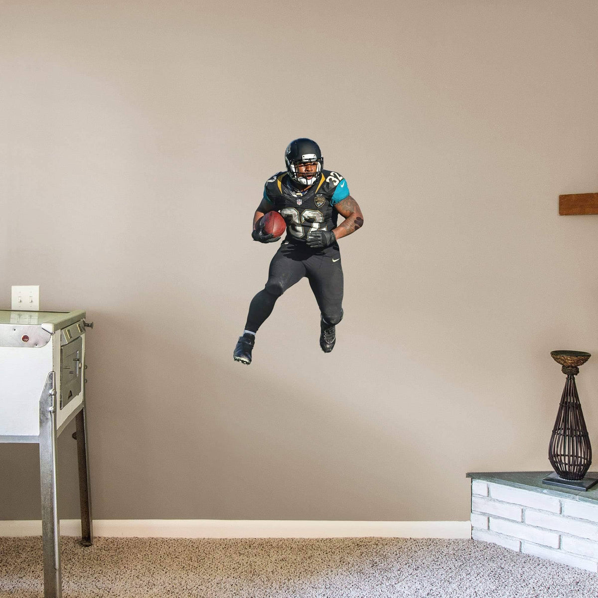 Removable Wall Decal Giant Athlete + 2 Wall Decals S679
