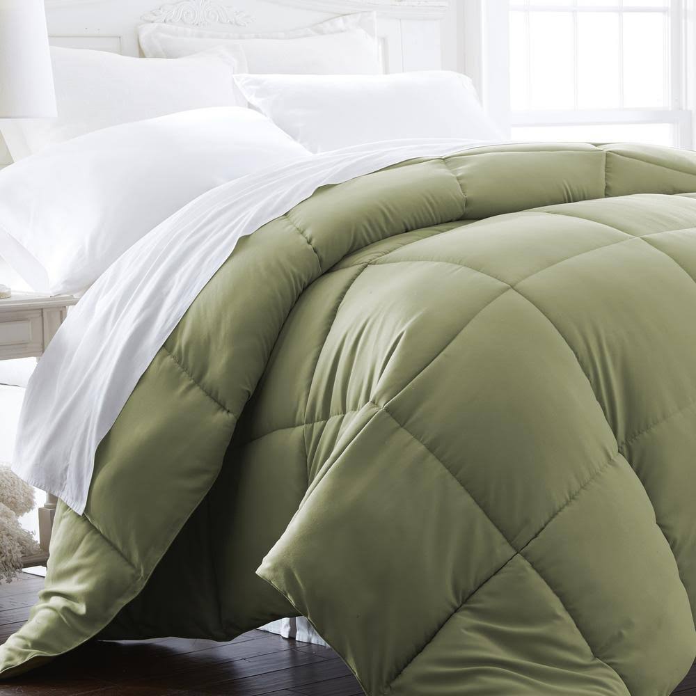 Chocolate King/Cal King Down Alternative Comforter P4578