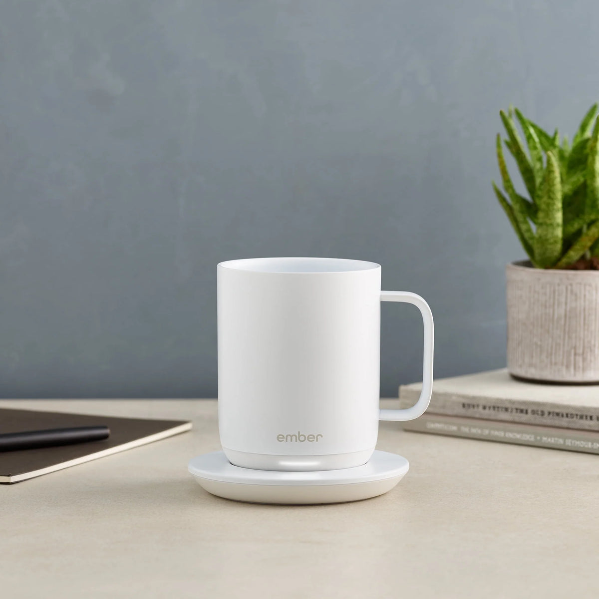 10 oz Black App Controlled Heated Coffee Mug V58299