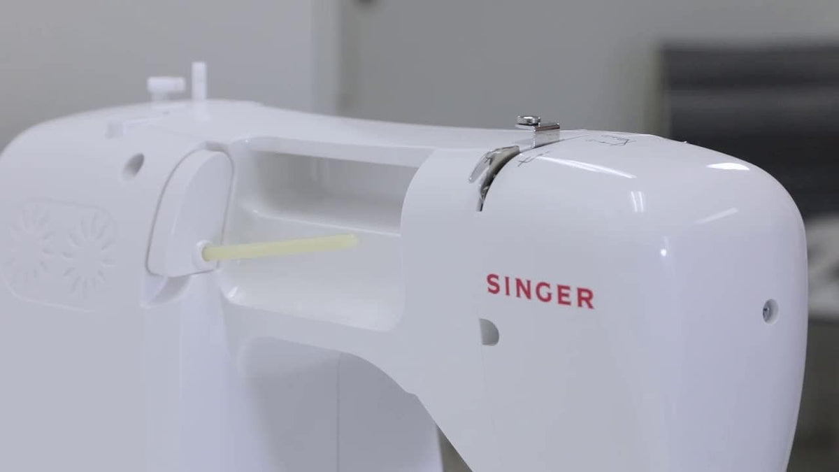 Computerized Sewing Machine with 80 Built-in Stitches, LCD Screen, LED Lighting H552