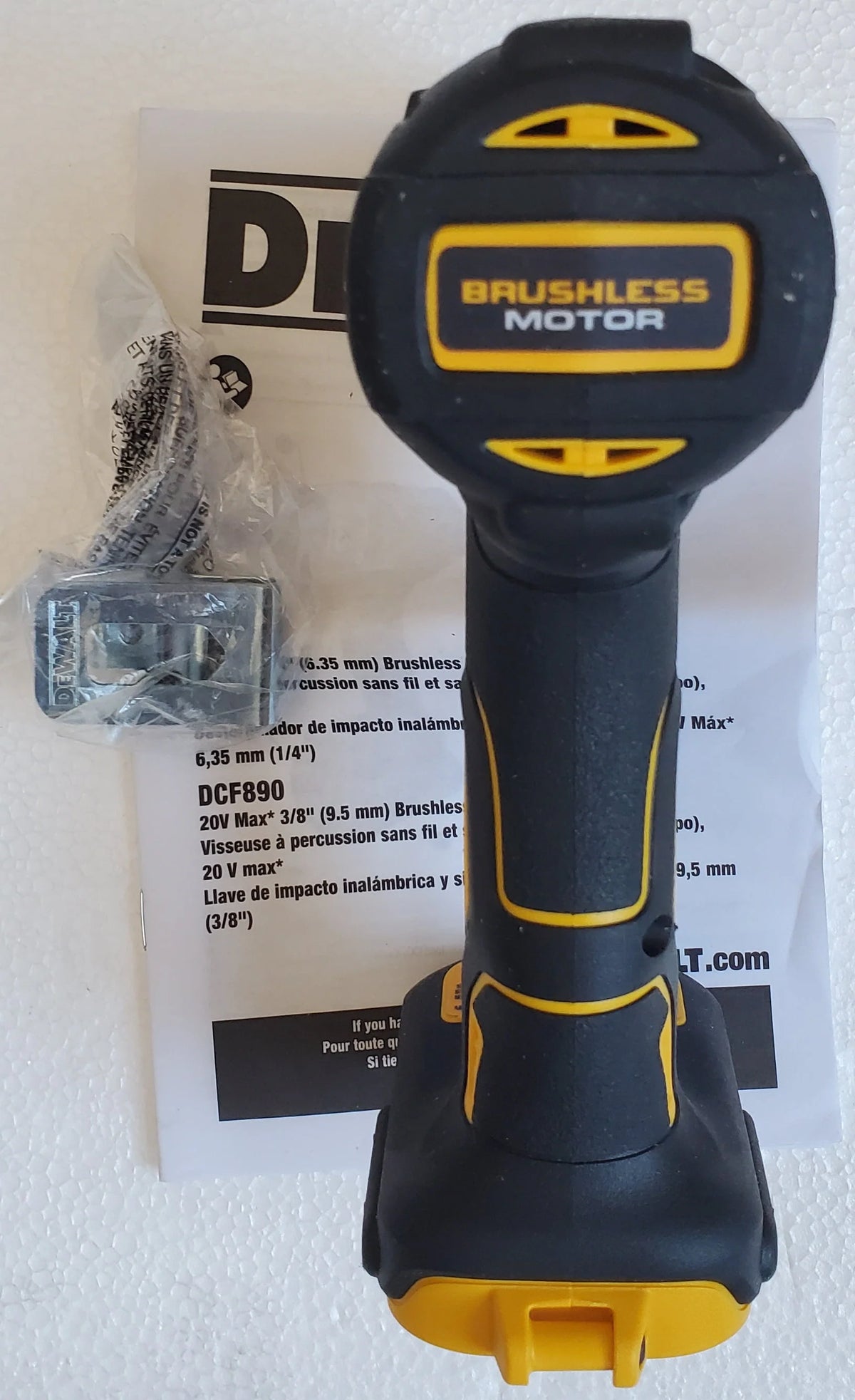 20V MAX 1/2 Cordless Impact Wrench Y8384