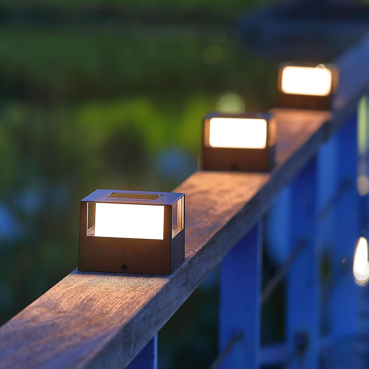 4 Pack Solar Post Lights, 20 Lumen Warm White LED, Fits 4x4, 5x5 or 6x6 Wooden Posts W843784