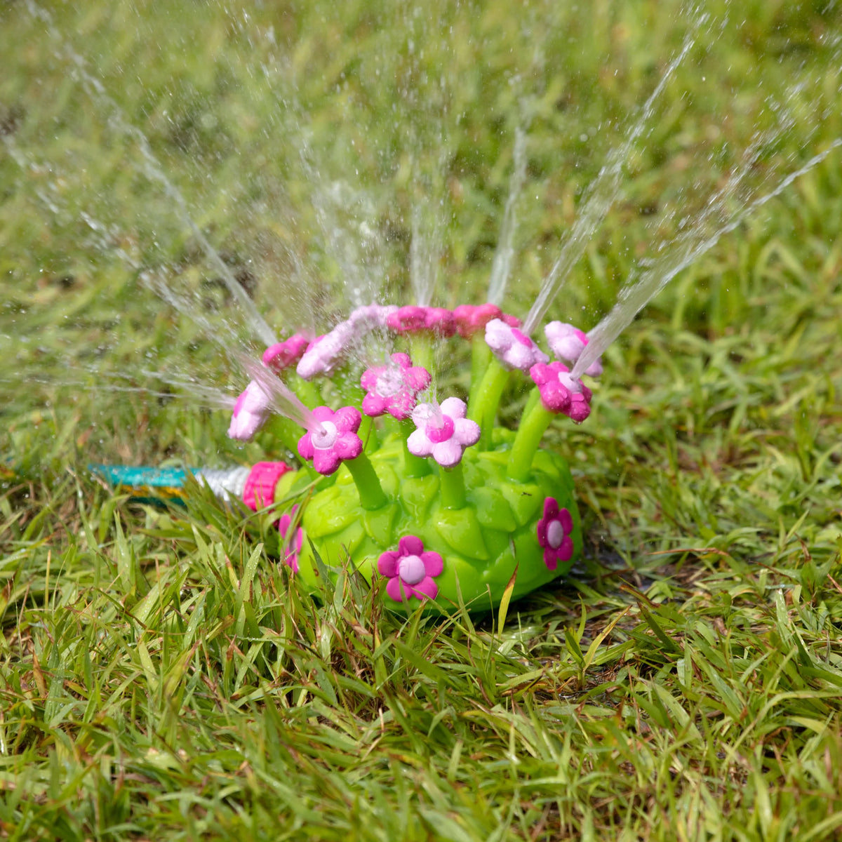 Flower Sprinkler Toy With Hose Attachment I33729