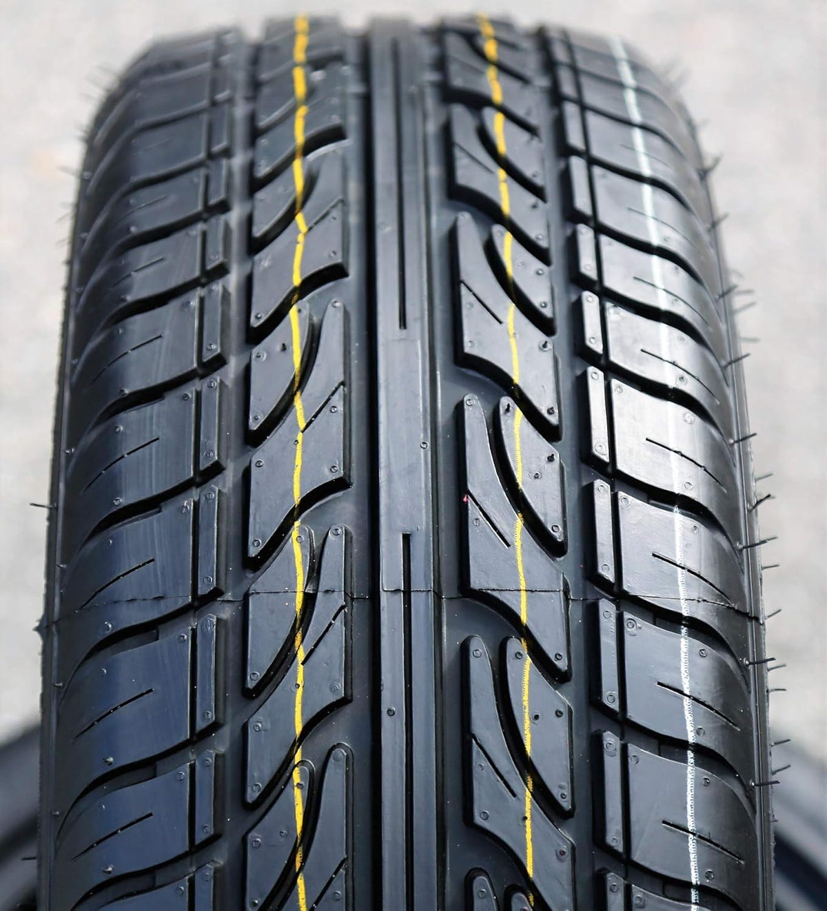 235/35R19 High Performance Radial Tire S246977