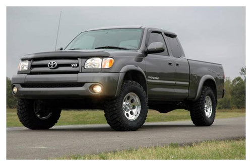 2.5 inch Toyota Suspension Lift Kit with Struts and Shocks J707198