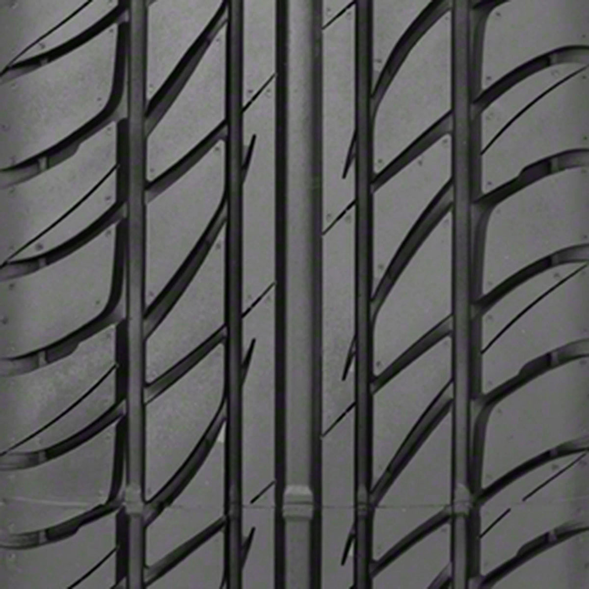215/65R15 96H Passenger Tire U655477